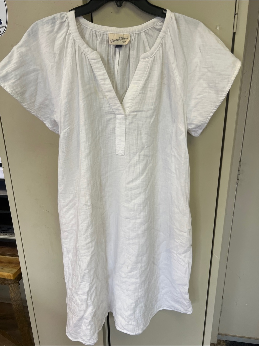 Universal thread good co   White Linen Split-V Tunic